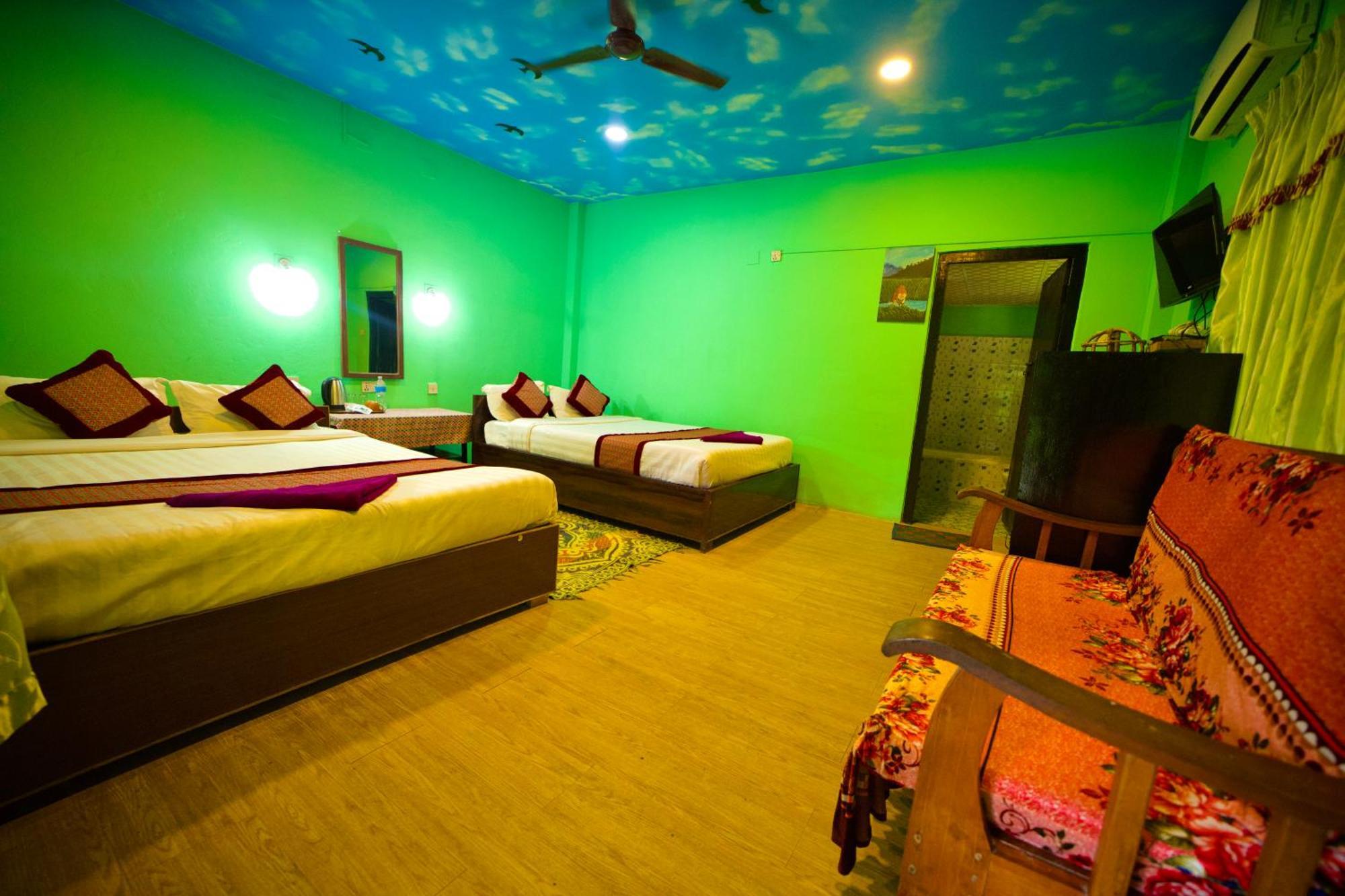 Chitwan Gaida Lodge - Animal Lovers & Birdwatchers Paradise โซราฮา ภายนอก รูปภาพ