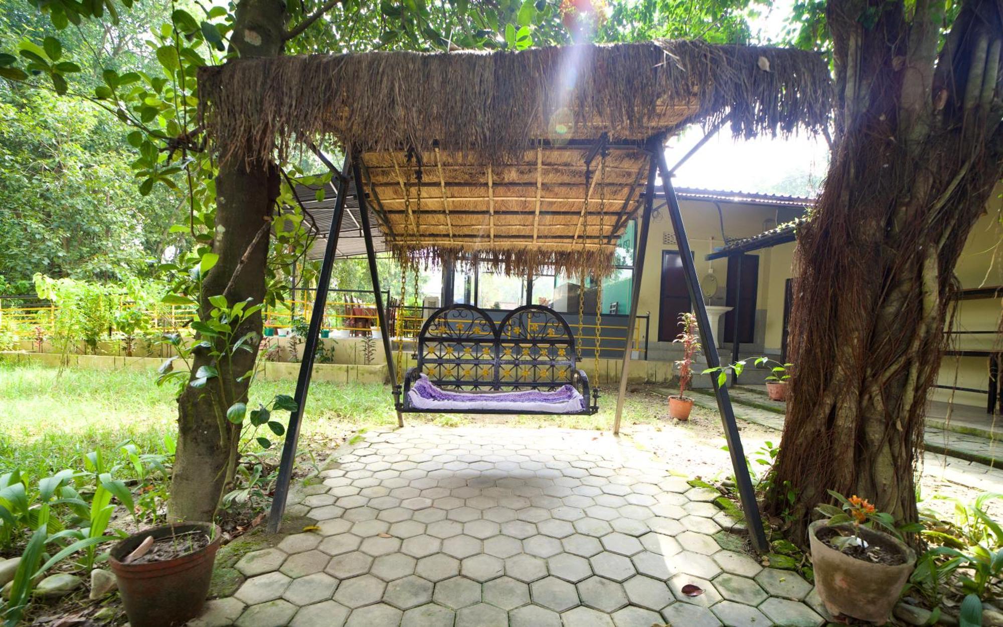 Chitwan Gaida Lodge - Animal Lovers & Birdwatchers Paradise โซราฮา ภายนอก รูปภาพ